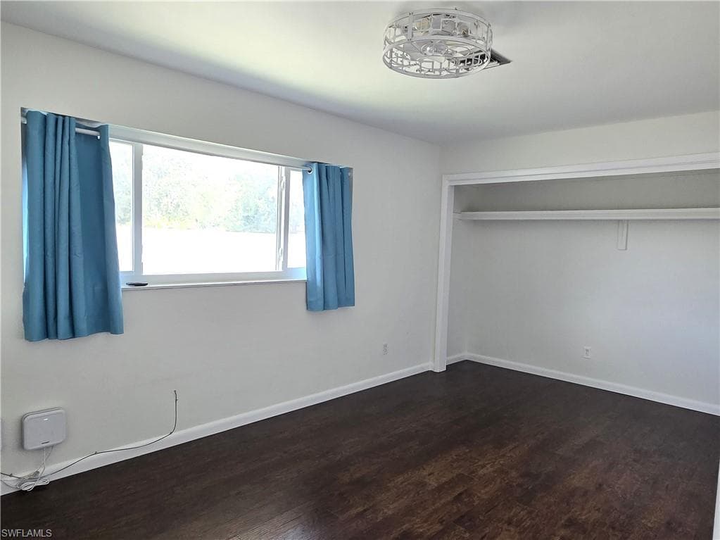 8512 Chatham ST-23