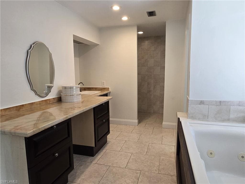 8512 Chatham ST-18