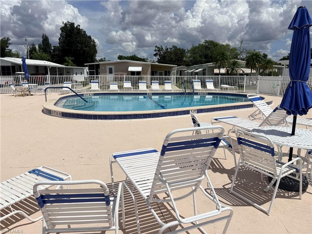 2787 Breezewood DR-30