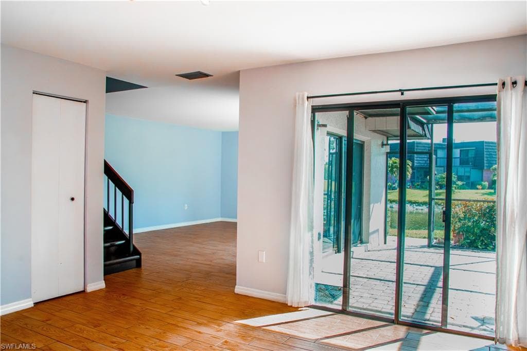 148 Lake Point Ln-7