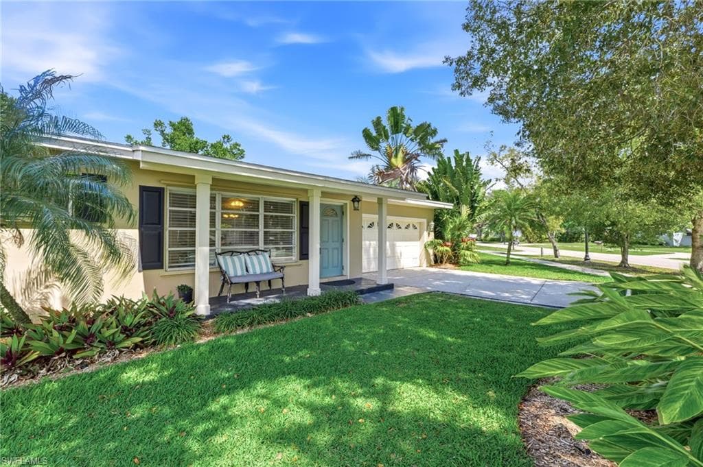 1511 Alcazar AVE-46