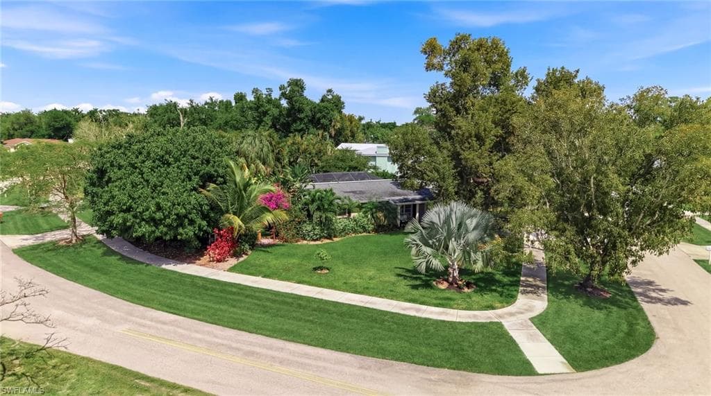 1511 Alcazar AVE-42