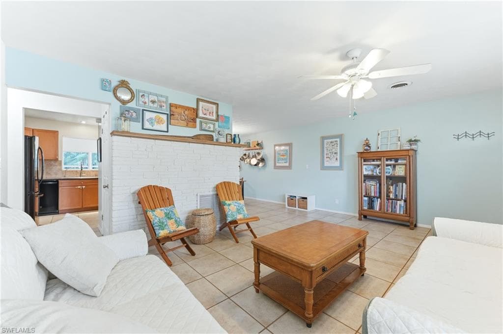 1511 Alcazar AVE-11