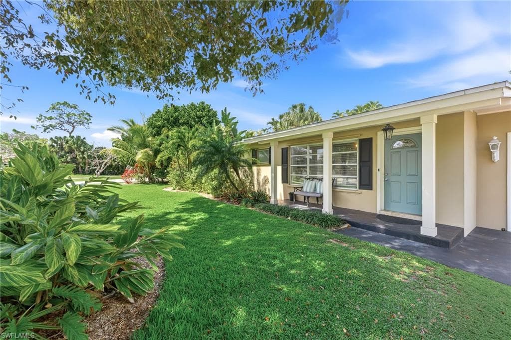 1511 Alcazar AVE-2