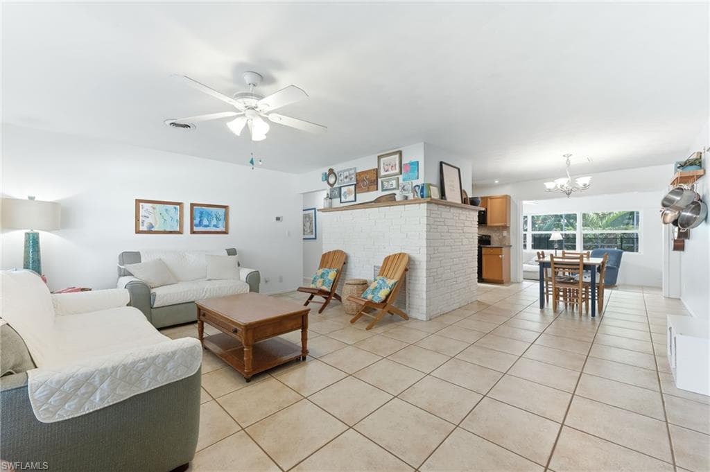 1511 Alcazar AVE-7