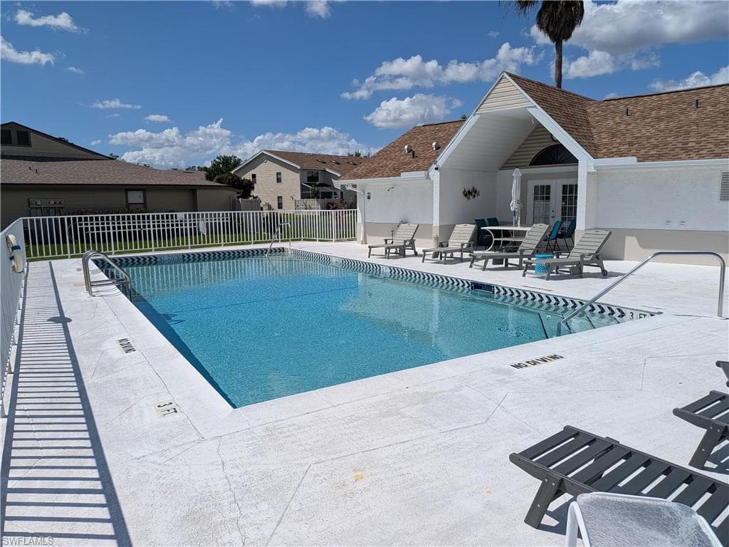 8421 N Haven LN B-27