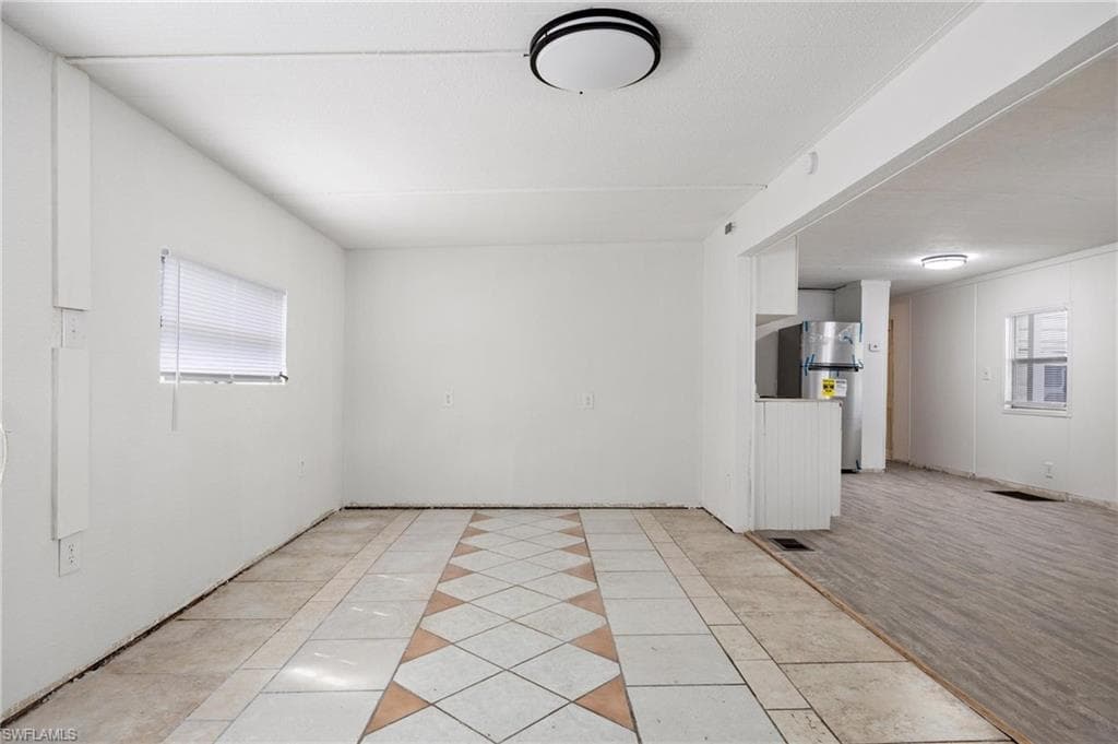 11111 Ballweg LN-7