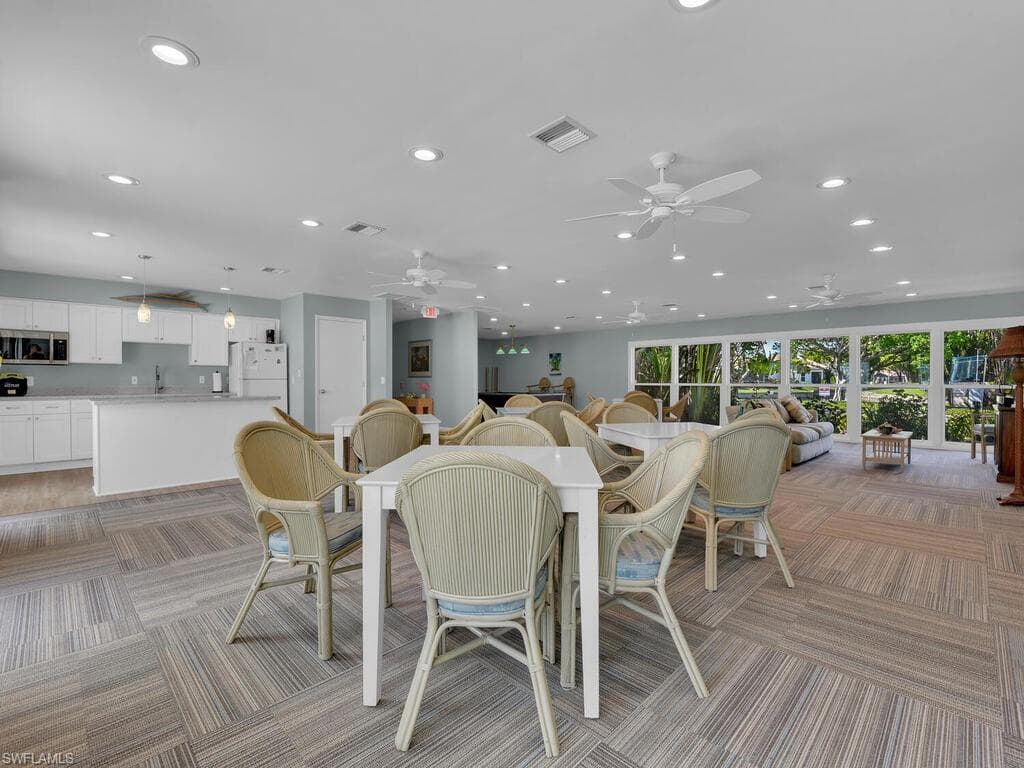 4263 Island CIR D-41