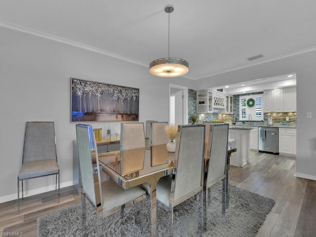 4263 Island CIR D-12