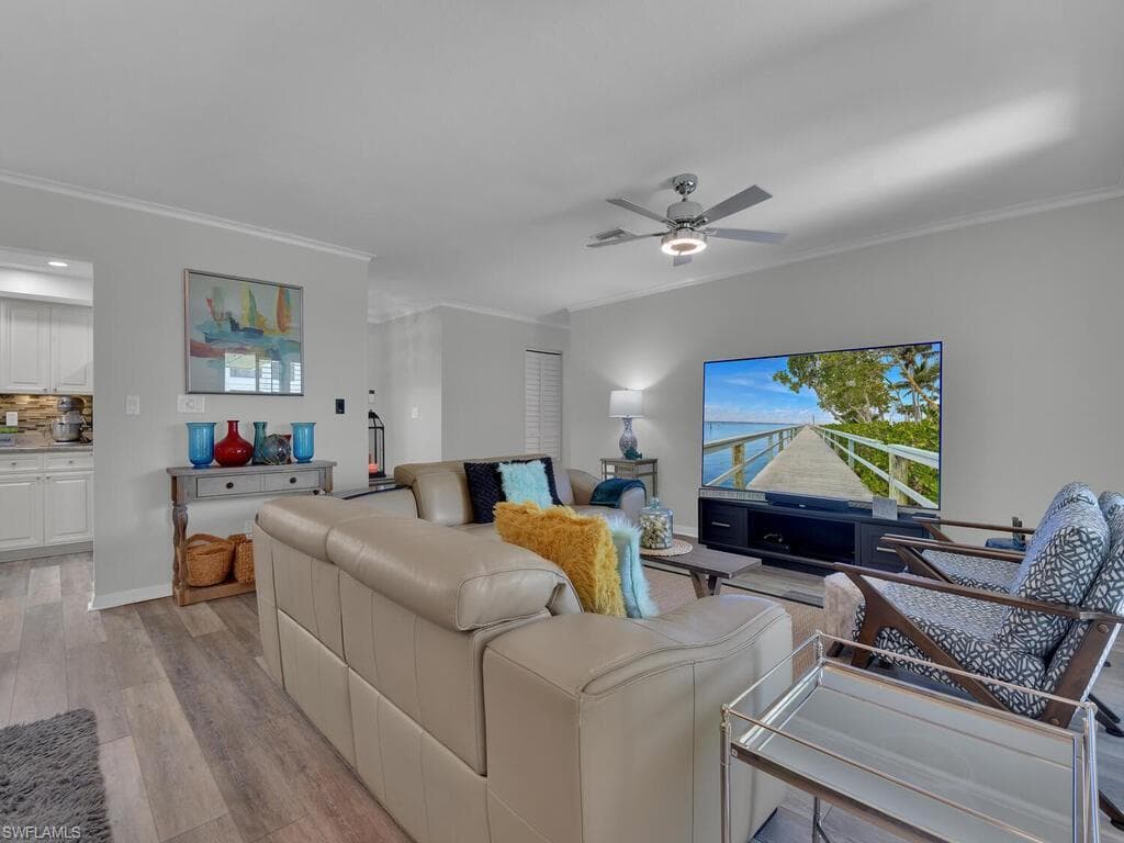 4263 Island CIR D-16