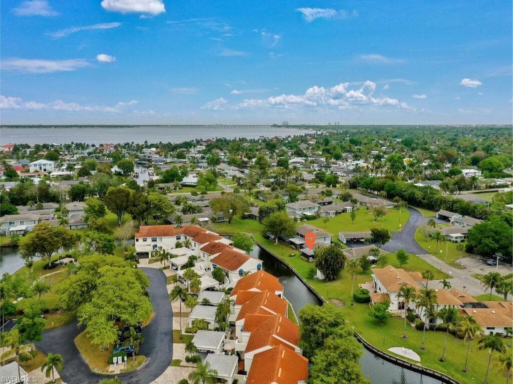 4263 Island CIR D-46