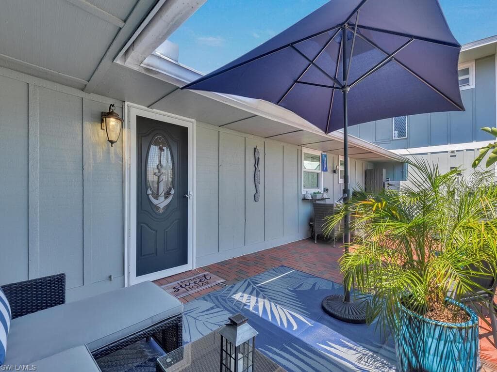 4263 Island CIR D-4