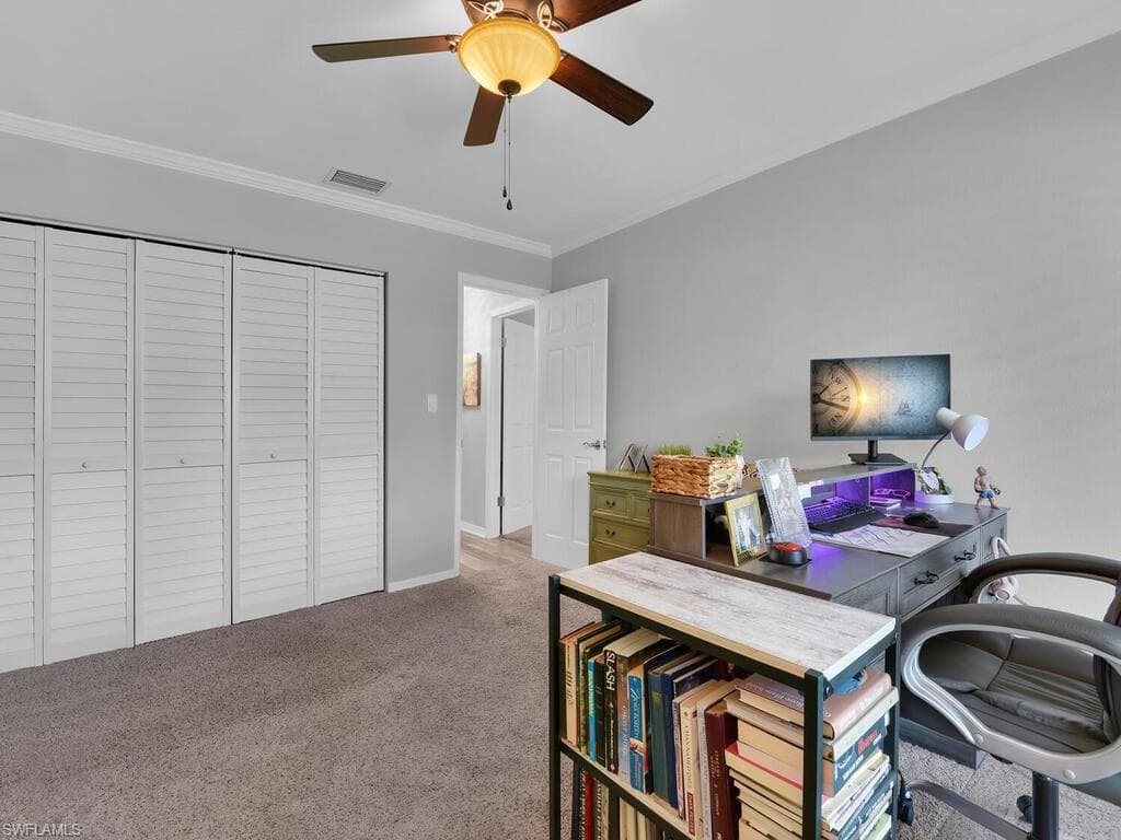 4263 Island CIR D-29