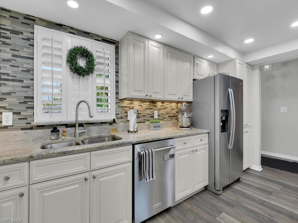 4263 Island CIR D-9