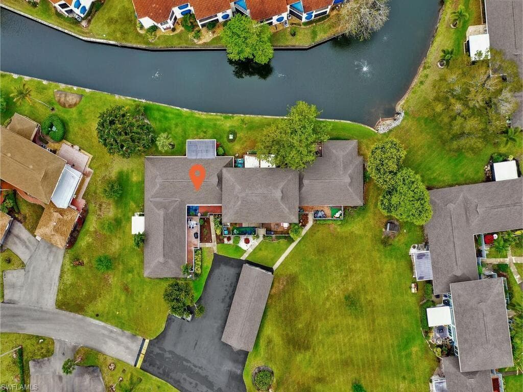4263 Island CIR D-49
