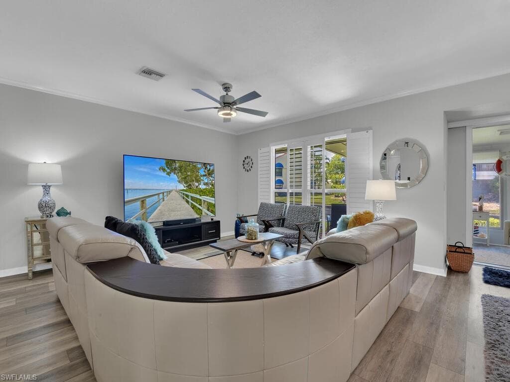 4263 Island CIR D-14