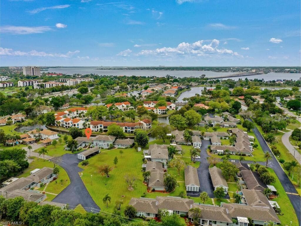 4263 Island CIR D-47