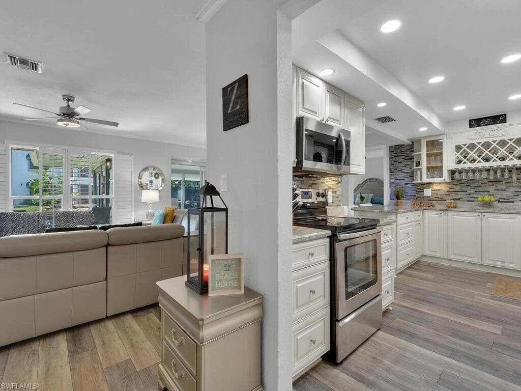 4263 Island CIR D-10