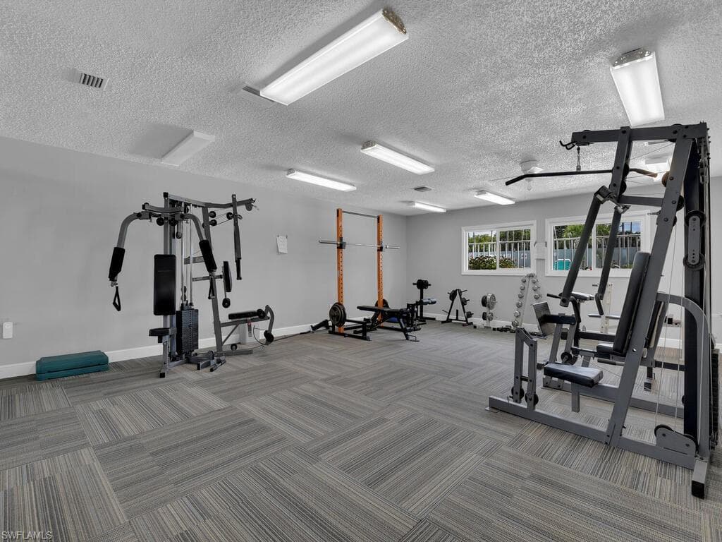 4263 Island CIR D-39