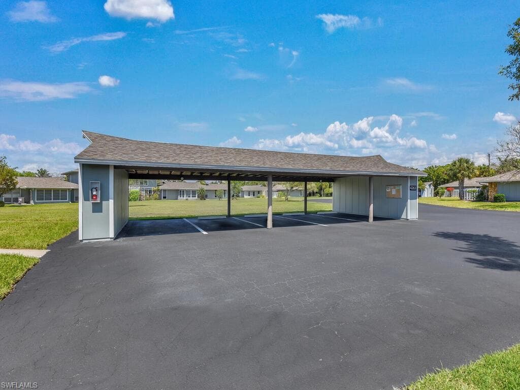 4263 Island CIR D-34