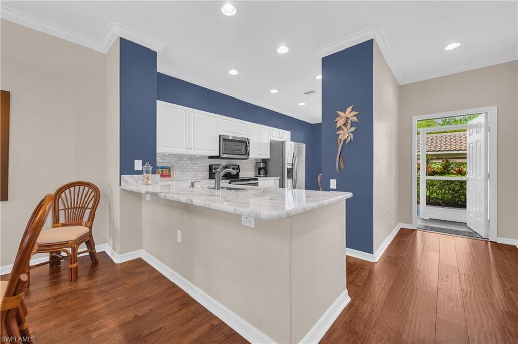 8253 Parkstone PL 106-5