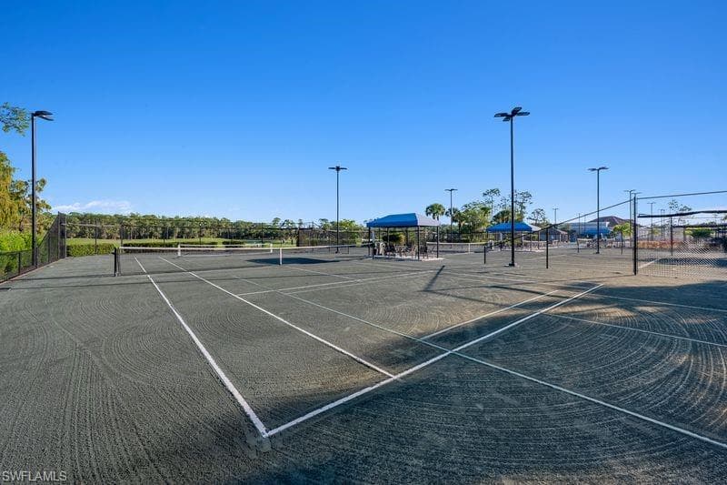 8253 Parkstone PL 106-25