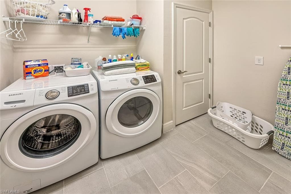 6954 Avalon CIR 707-18