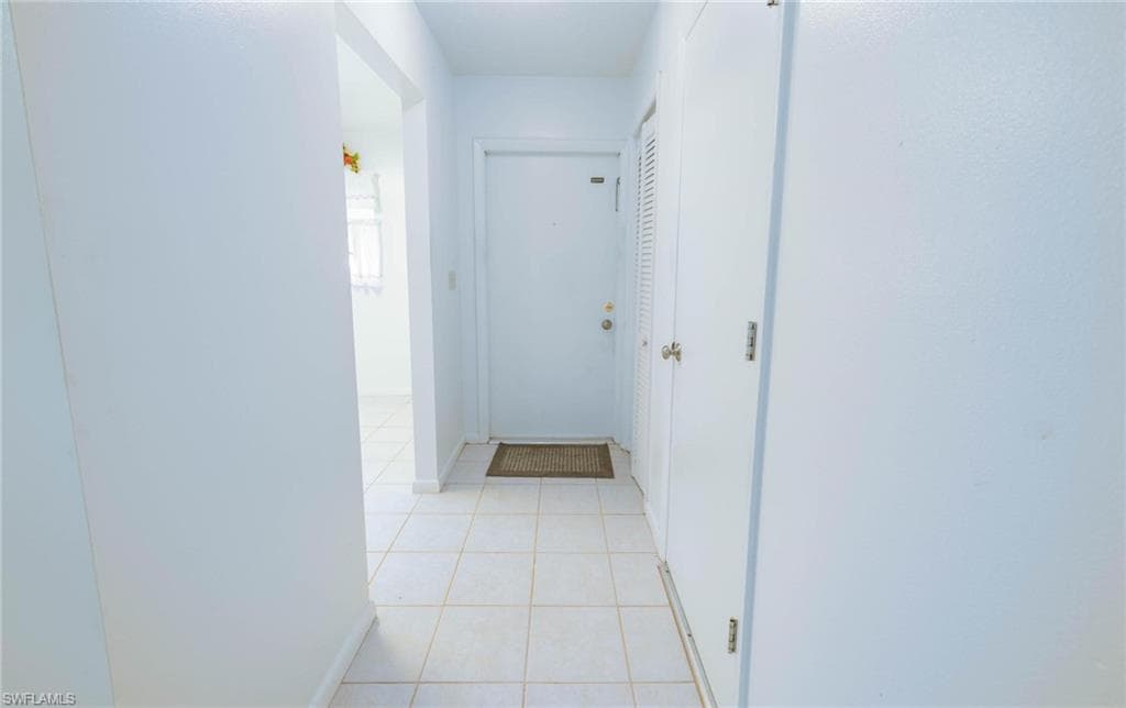 1390 Myerlee Country Club BLVD-4