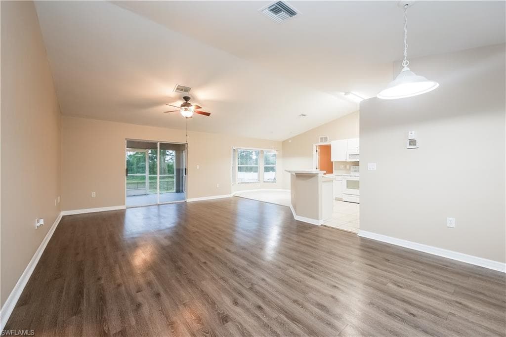 2705 Villa AVE S-2