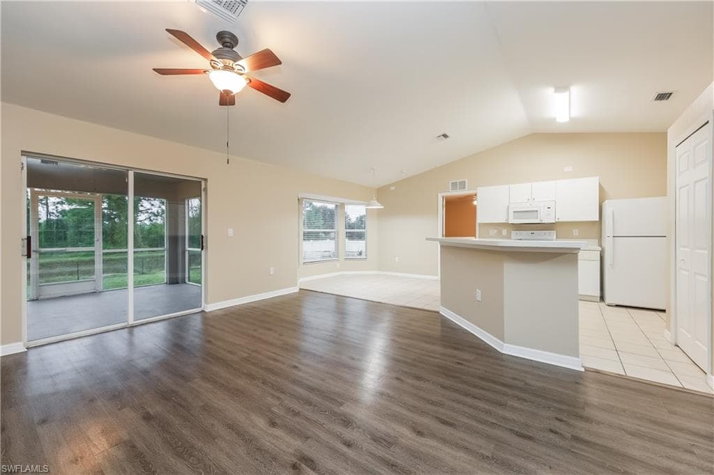 2705 Villa AVE S-4