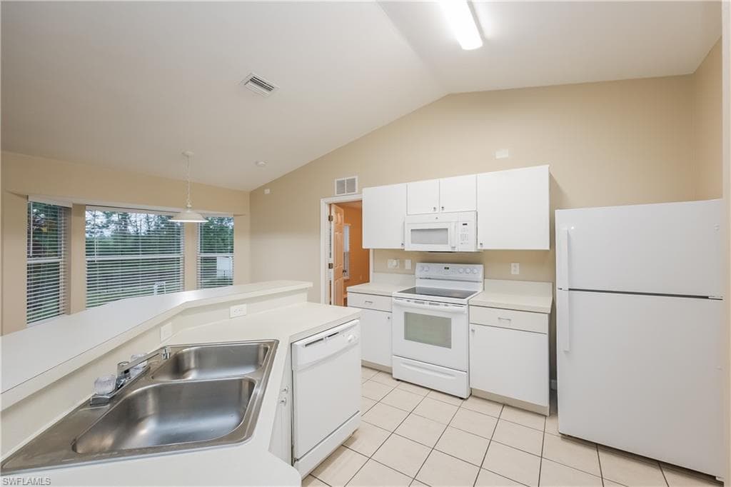 2705 Villa AVE S-7