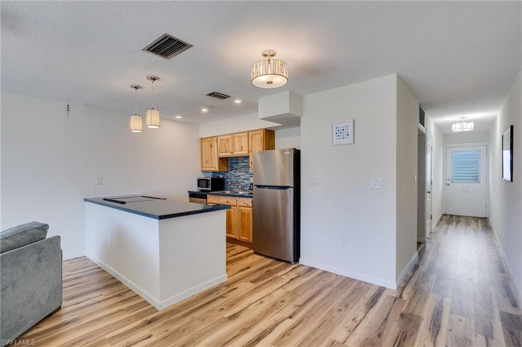 708 Victoria DR 105-5