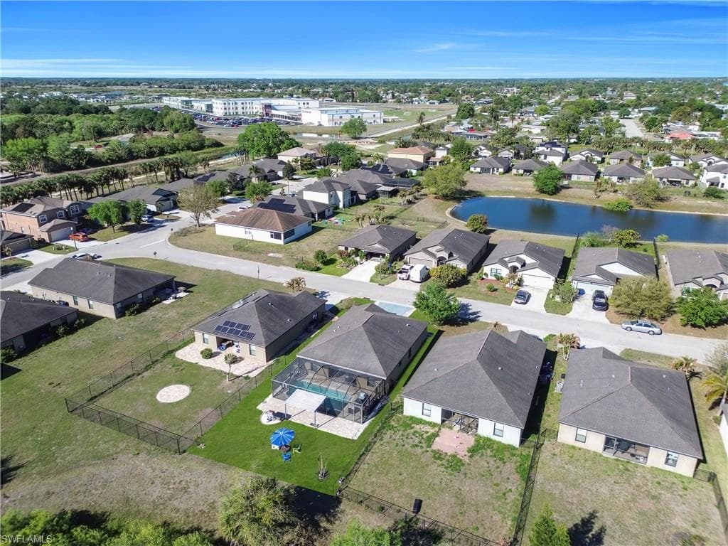 175 Shadowview CT-38