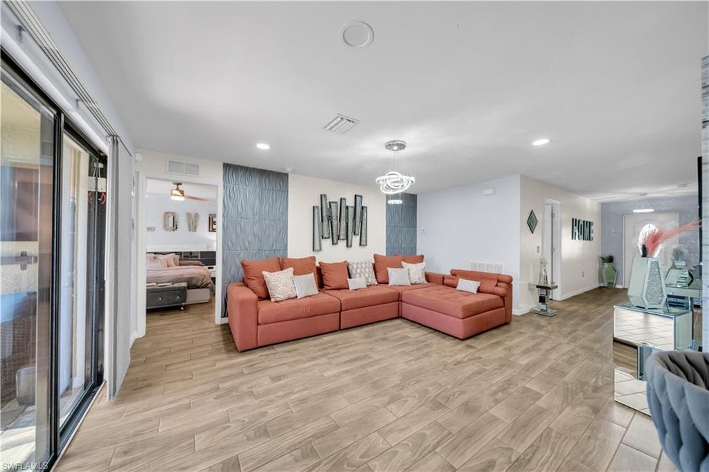 175 Shadowview CT-3