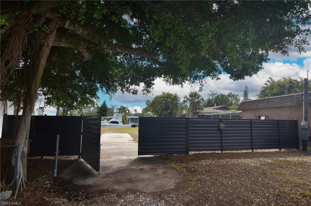 2228 Marina Park DR-11