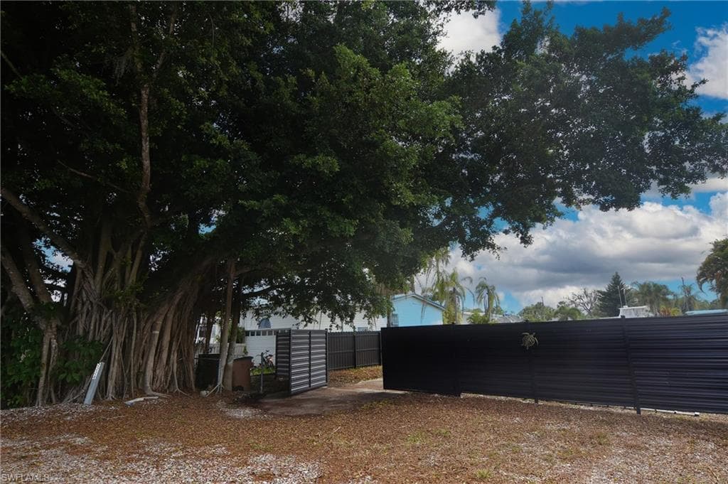 2228 Marina Park DR-10