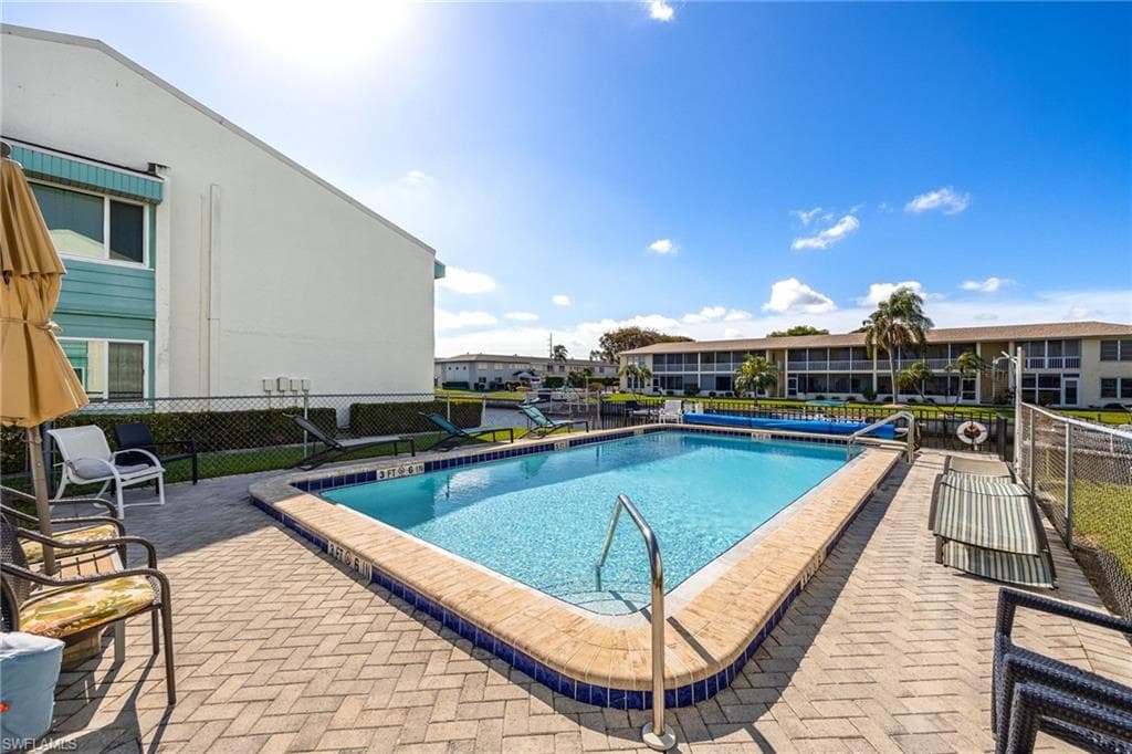 1322 SE 40th ST 2-33