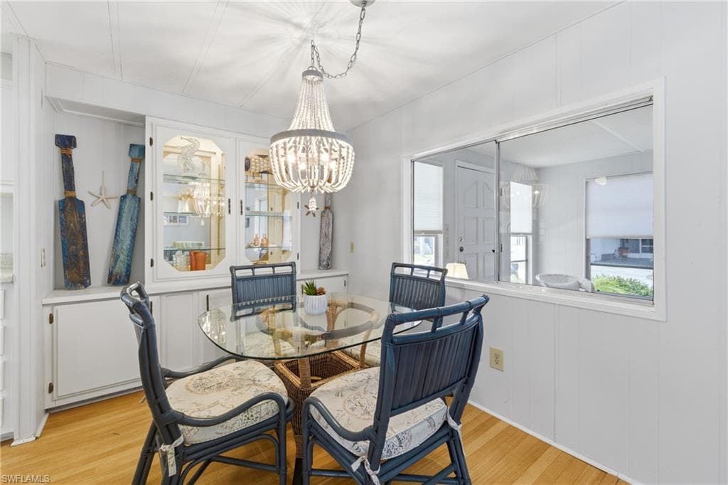 726 Knotty Pine CIR-16
