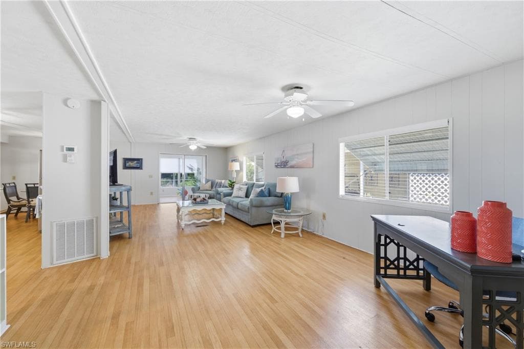 726 Knotty Pine CIR-8