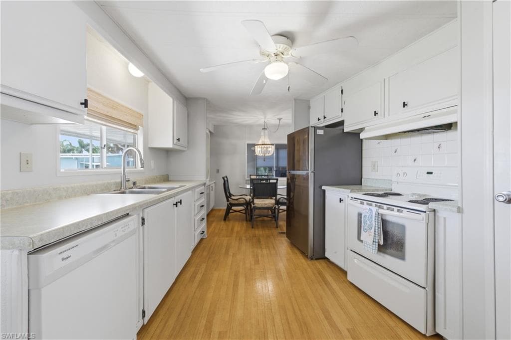 726 Knotty Pine CIR-14