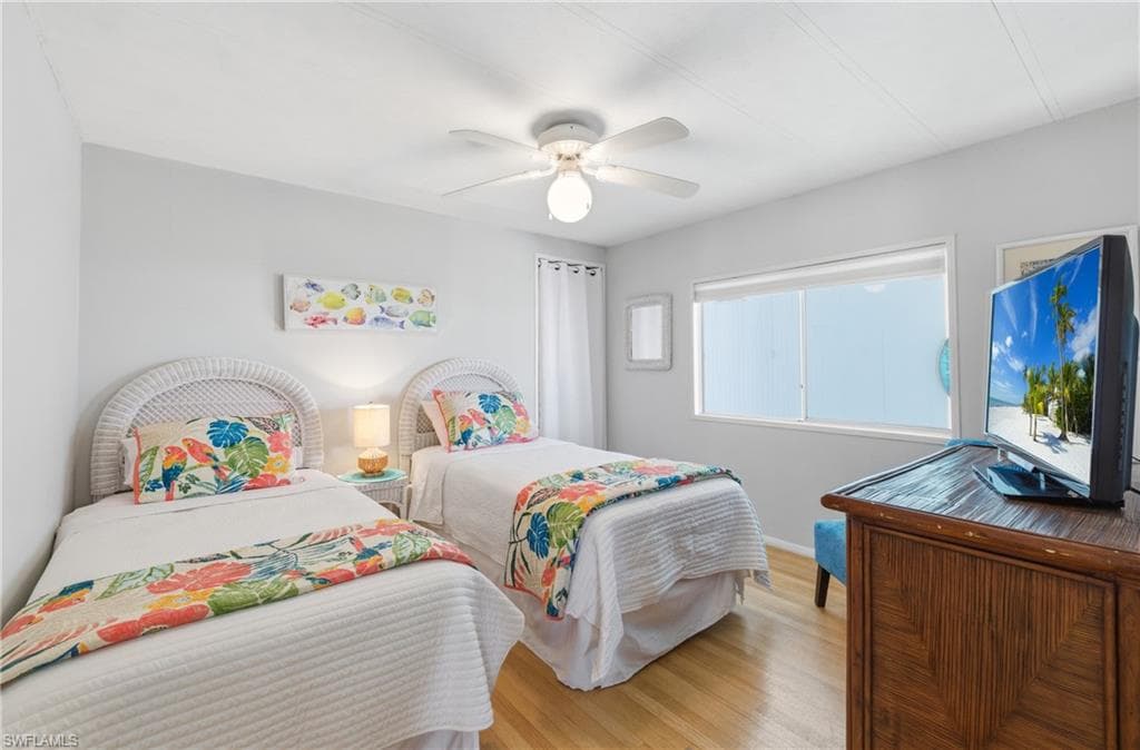726 Knotty Pine CIR-20