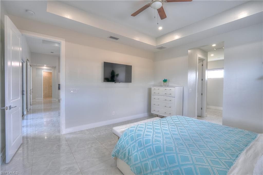 225 NW 1st ST-22
