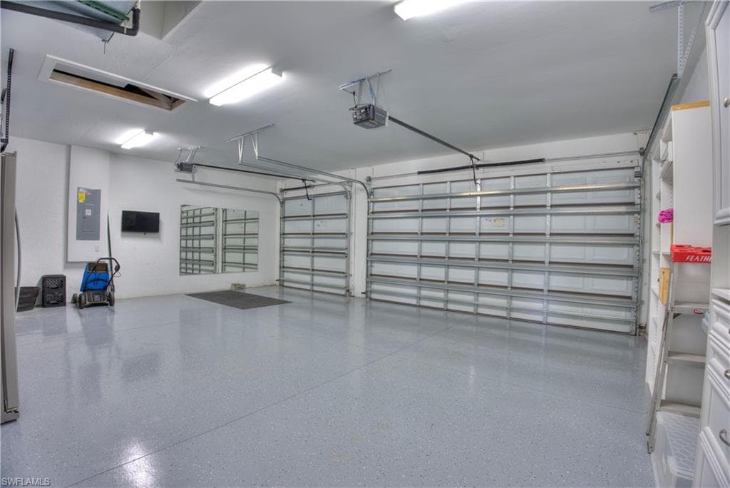 225 NW 1st ST-42