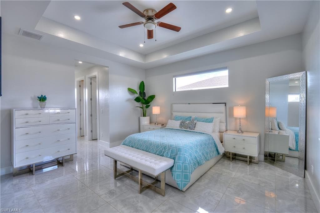 225 NW 1st ST-21