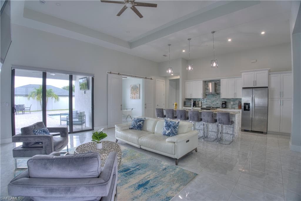 225 NW 1st ST-6