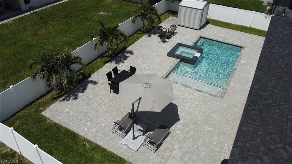 225 NW 1st ST-2