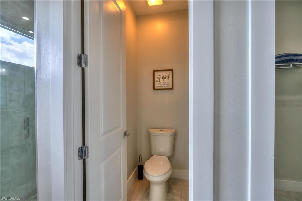 225 NW 1st ST-27
