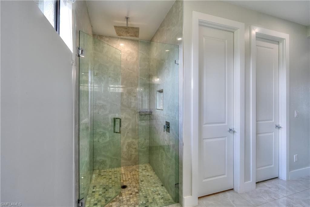225 NW 1st ST-29