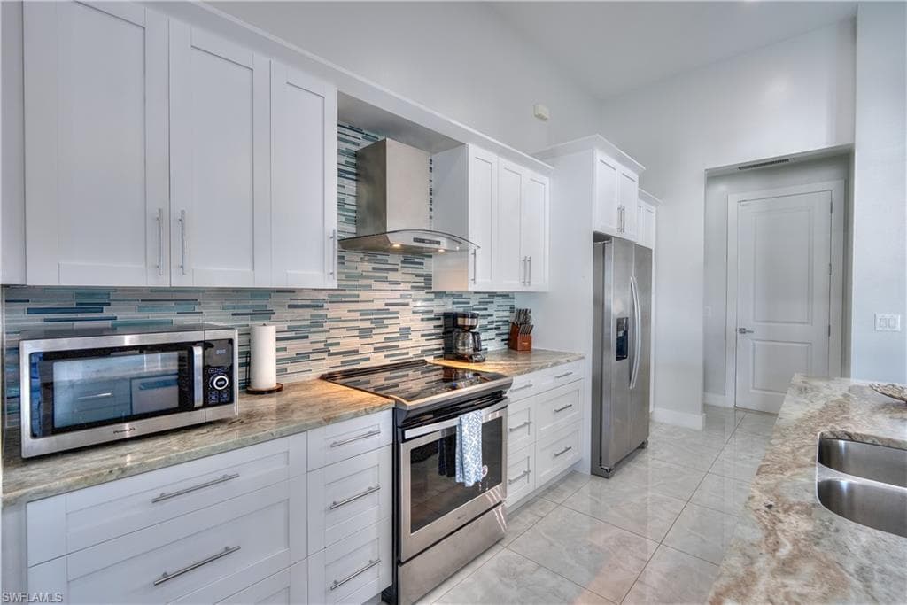 225 NW 1st ST-9