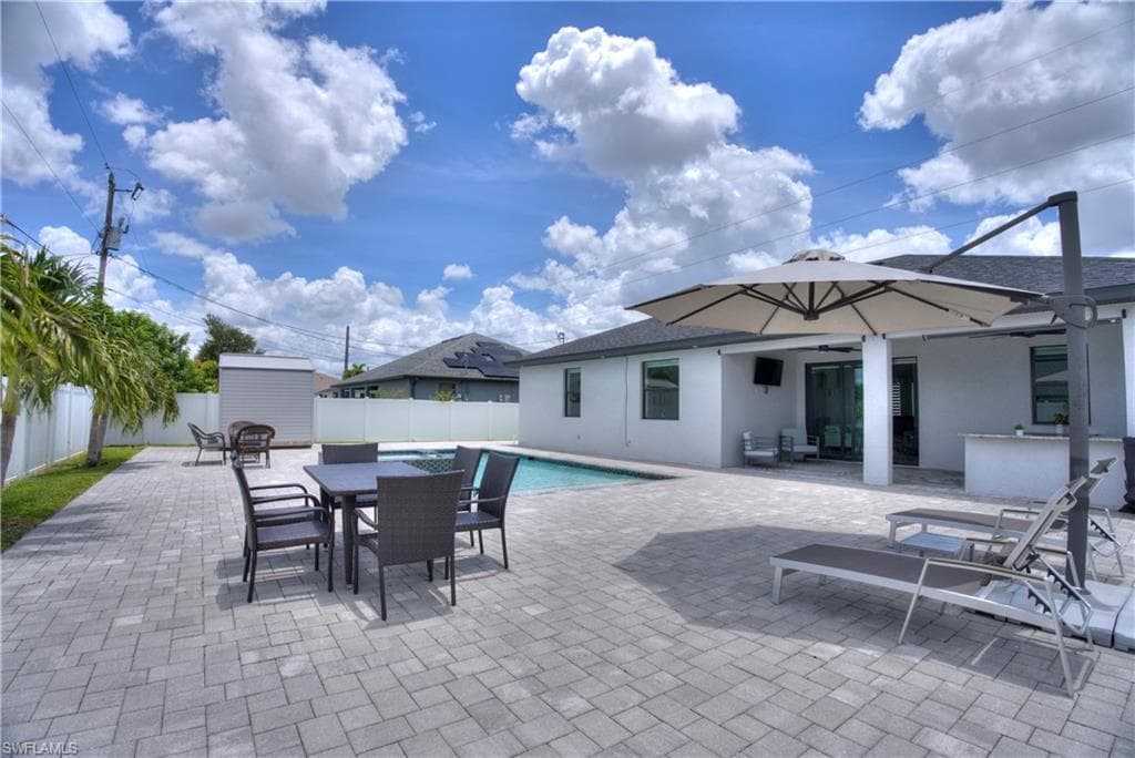 225 NW 1st ST-34
